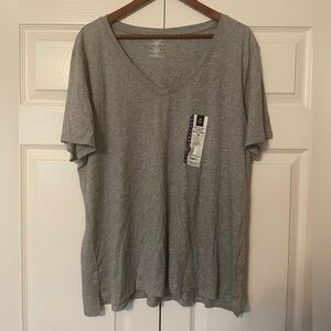 Member’s Mark V-Neck Tee